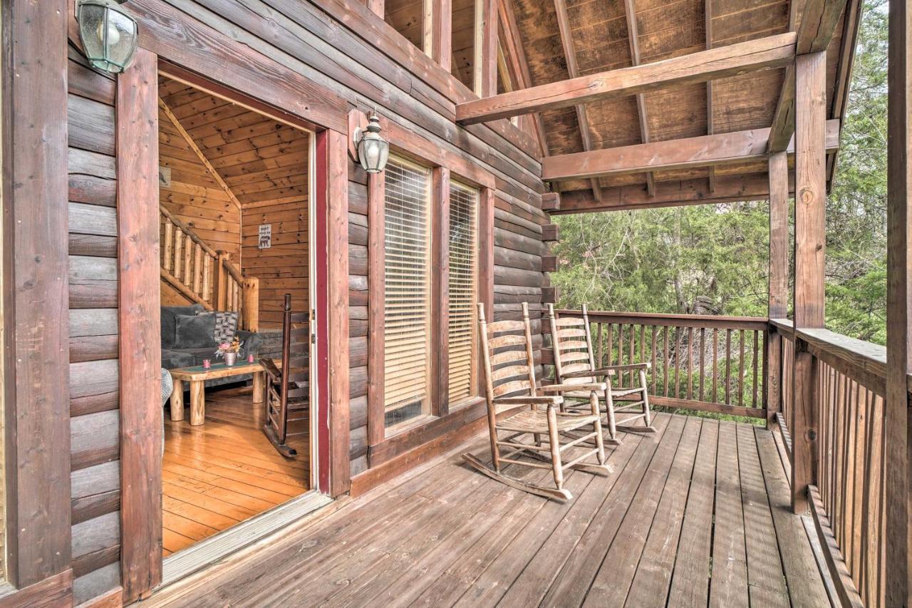 Mountain Pool Lodge Sevierville Cabin With Hot Tub พิเจนฟอร์จ ภายนอก รูปภาพ